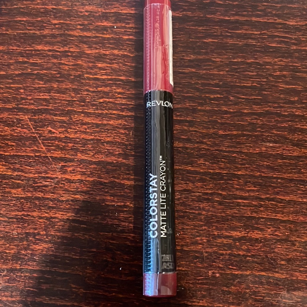 Revlon Color stay matte lite crayon